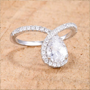 1.5Ct Rhodium Chevron Ring With Clear CZ - Jewelry Xoxo