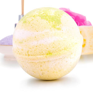 Piña Colada Jewelry Bath Bomb - Jewelry Xoxo